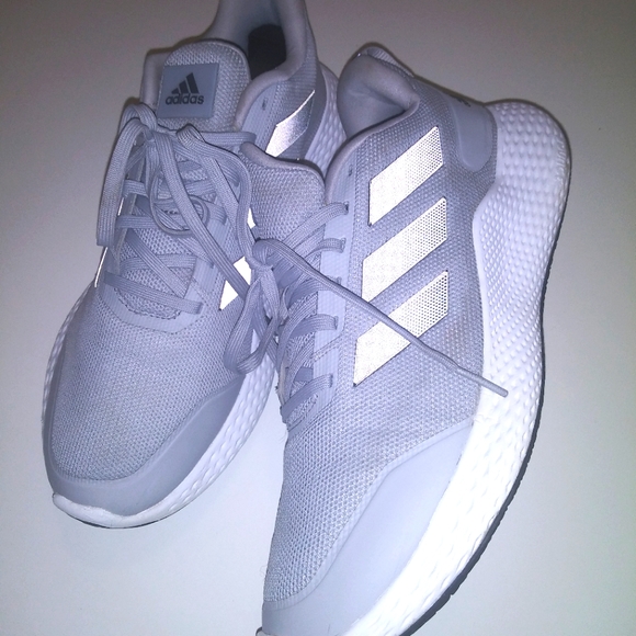 Adidas Bounce- 3M strips- Grey/3M- size 9 - Picture 4 of 13